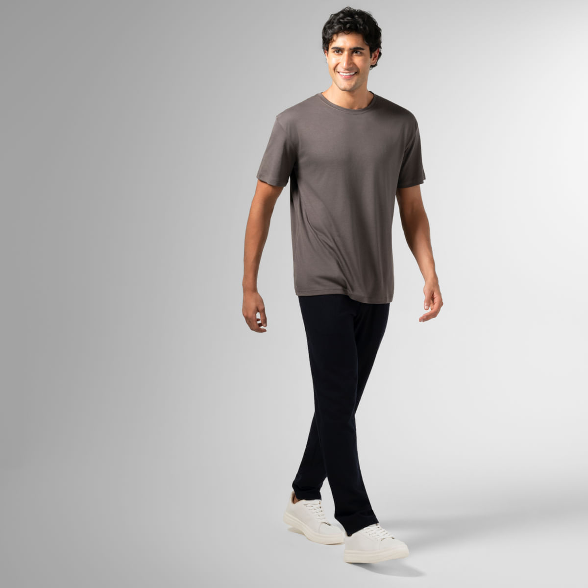 08 04 0018 Camiseta Gael Cinza 003